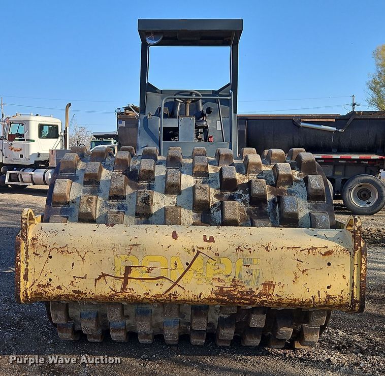 image for item DT7736 2000 Bomag BW213 PDH-3 single drum vibratory roller