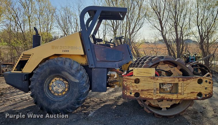image for item DT7736 2000 Bomag BW213 PDH-3 single drum vibratory roller