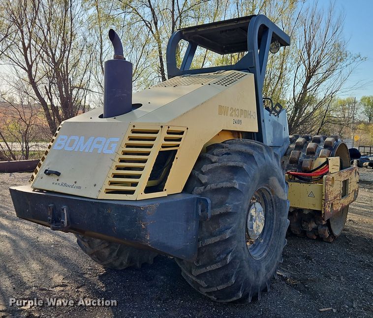 image for item DT7736 2000 Bomag BW213 PDH-3 single drum vibratory roller