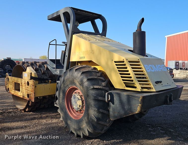 image for item DT7736 2000 Bomag BW213 PDH-3 single drum vibratory roller