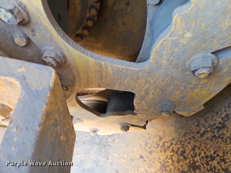 image for item DT7736 2000 Bomag BW213 PDH-3 single drum vibratory roller