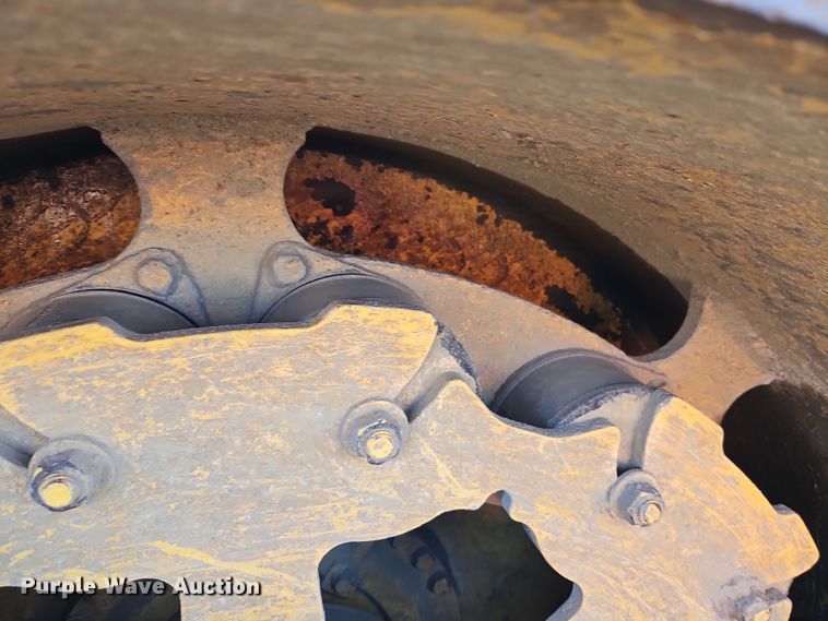 image for item DT7736 2000 Bomag BW213 PDH-3 single drum vibratory roller