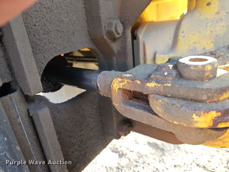 image for item DT7736 2000 Bomag BW213 PDH-3 single drum vibratory roller