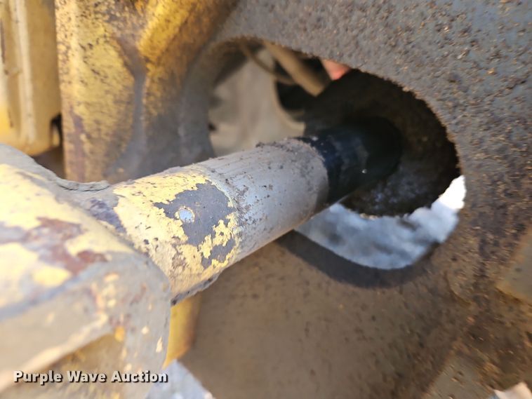 image for item DT7736 2000 Bomag BW213 PDH-3 single drum vibratory roller