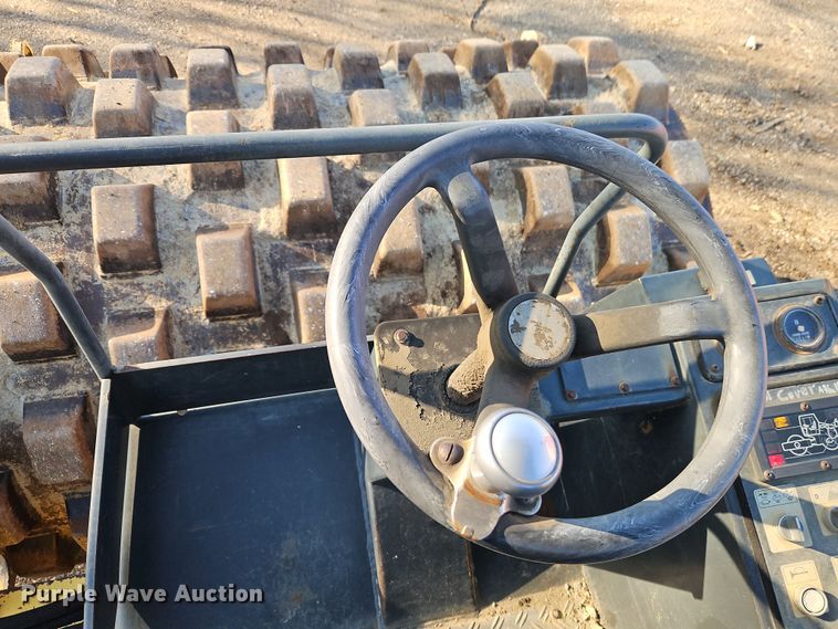 image for item DT7736 2000 Bomag BW213 PDH-3 single drum vibratory roller