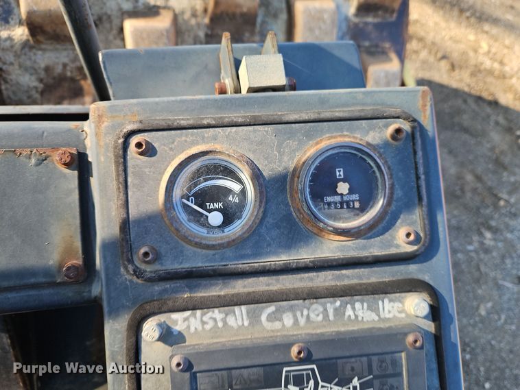 image for item DT7736 2000 Bomag BW213 PDH-3 single drum vibratory roller