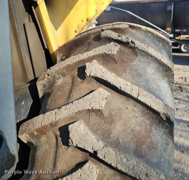 image for item DT7736 2000 Bomag BW213 PDH-3 single drum vibratory roller