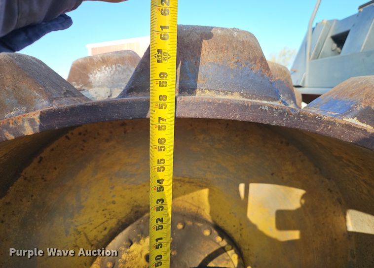 image for item DT7736 2000 Bomag BW213 PDH-3 single drum vibratory roller