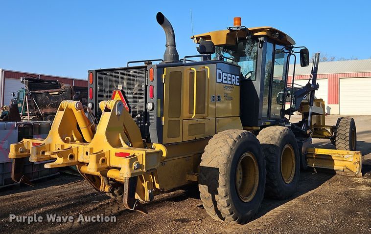 image for item DT7737 2012 John Deere 772G motor grader