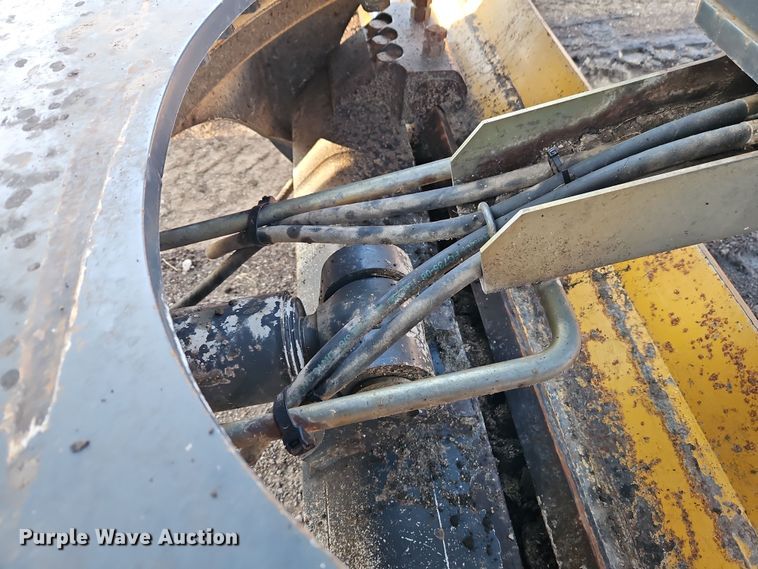 image for item DT7737 2012 John Deere 772G motor grader