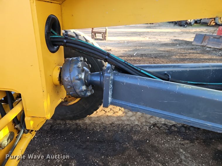 image for item DT7737 2012 John Deere 772G motor grader