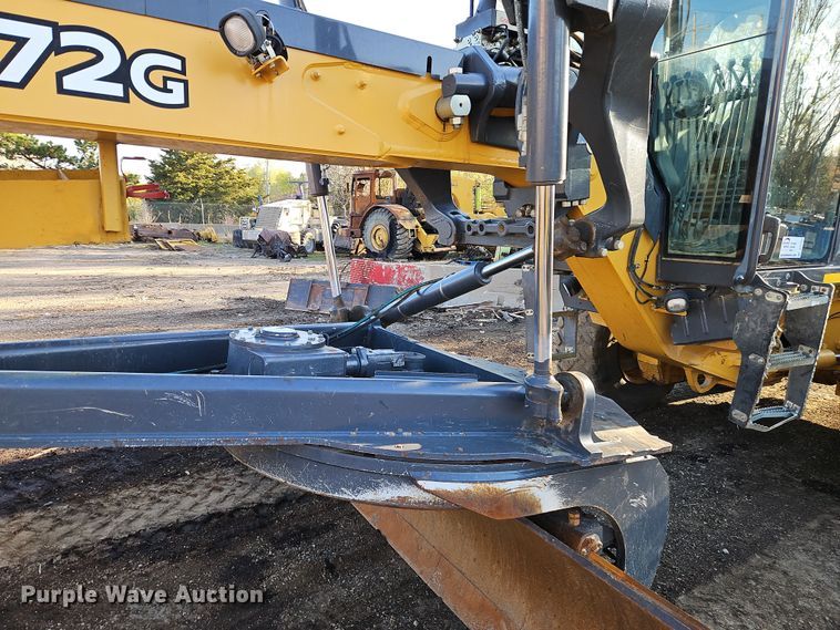 image for item DT7737 2012 John Deere 772G motor grader