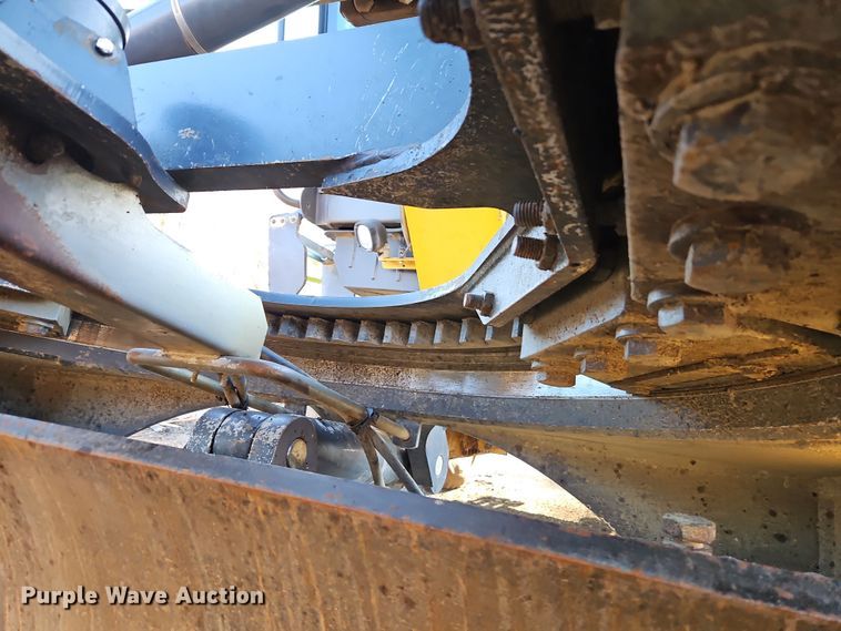 image for item DT7737 2012 John Deere 772G motor grader