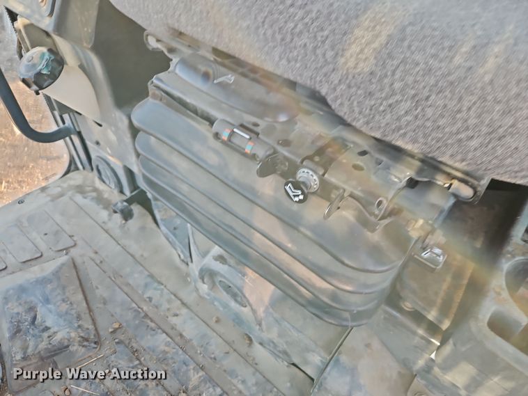 image for item DT7737 2012 John Deere 772G motor grader