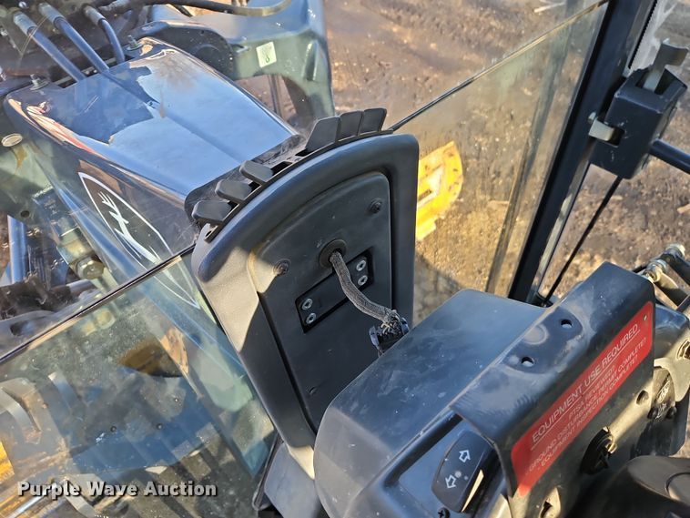 image for item DT7737 2012 John Deere 772G motor grader