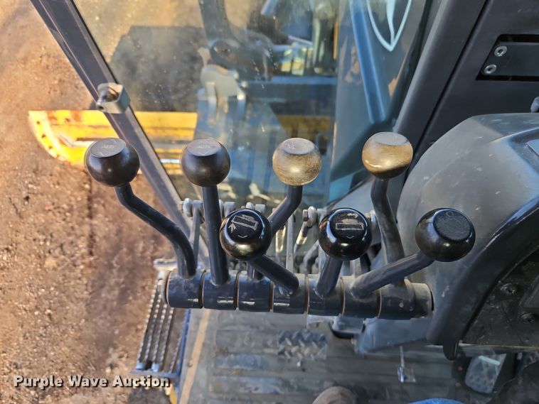 image for item DT7737 2012 John Deere 772G motor grader