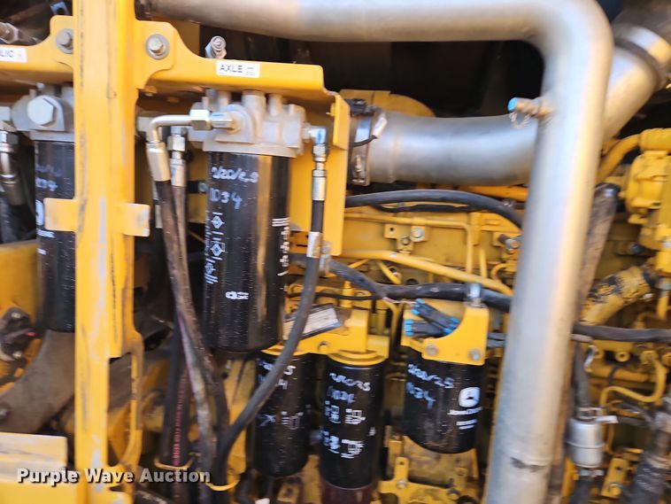 image for item DT7737 2012 John Deere 772G motor grader