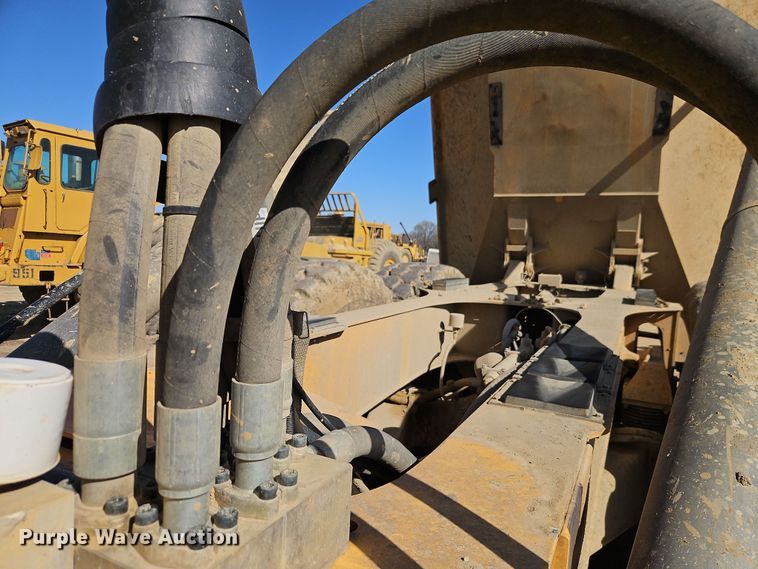 image for item DT7739 2008 Volvo A40E haul truck