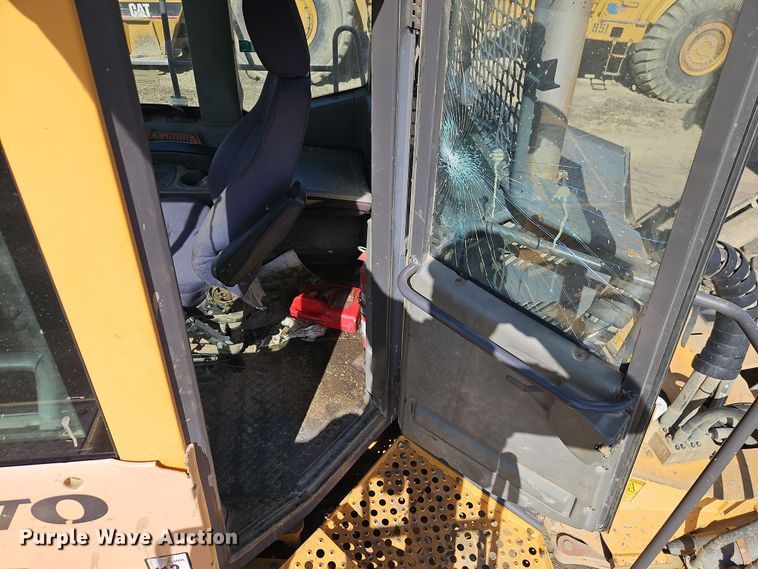 image for item DT7739 2008 Volvo A40E haul truck