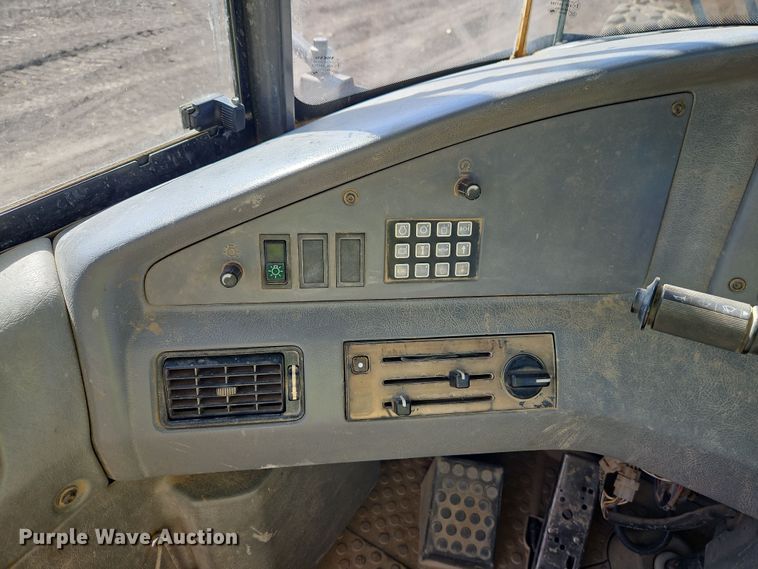 image for item DT7739 2008 Volvo A40E haul truck