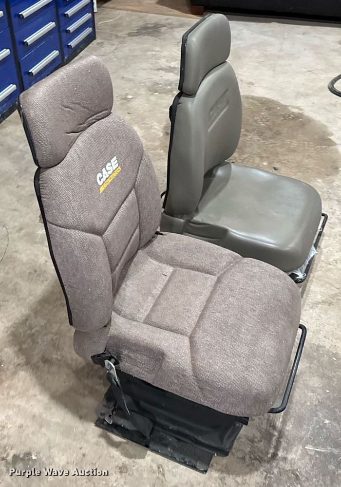 image for item DU3446 (2) Case dozer seats
