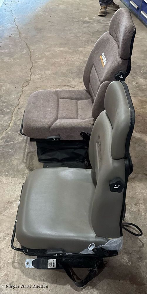 image for item DU3446 (2) Case dozer seats