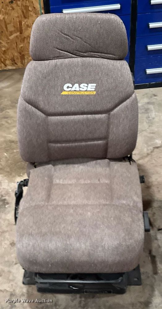 image for item DU3446 (2) Case dozer seats