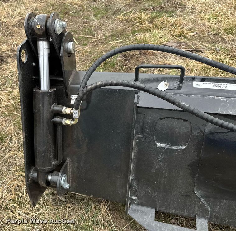 image for item DU9693 2024 Topcat 4IN1BCT skid steer bucket