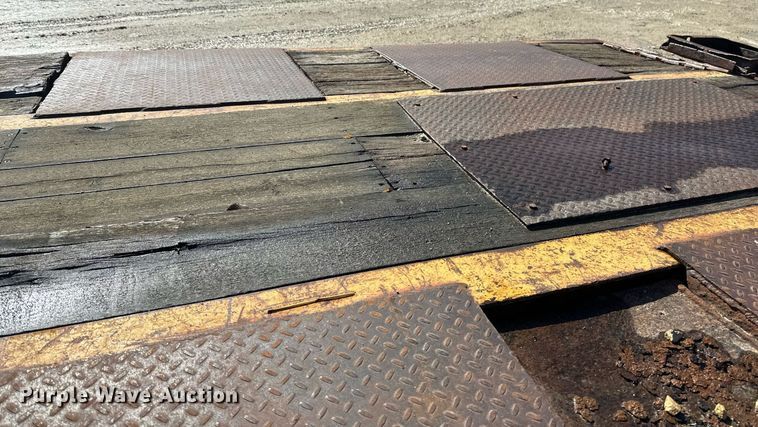 image for item DV0740 1991 Interstate  equipment trailer