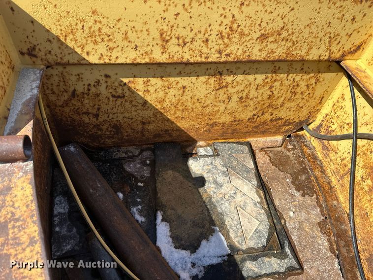 image for item DV0740 1991 Interstate  equipment trailer