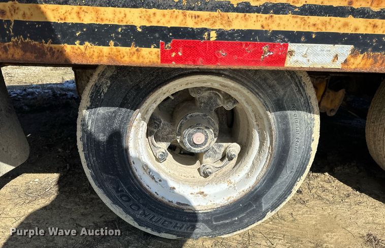 image for item DV0740 1991 Interstate  equipment trailer
