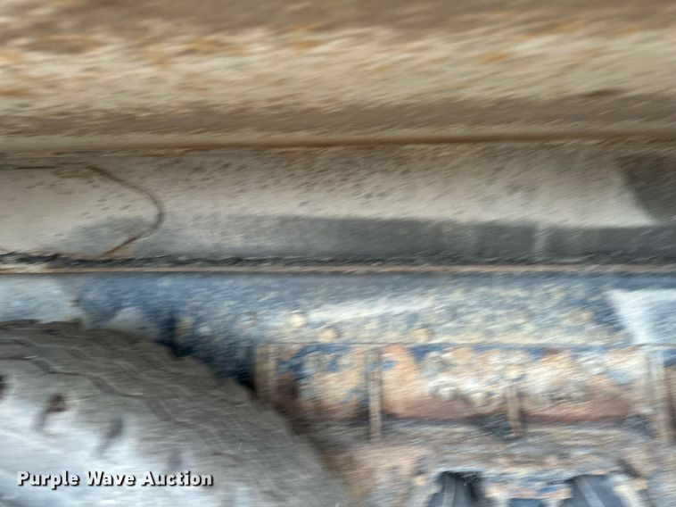 image for item DV0743 2001 International  F-4900 dump truck