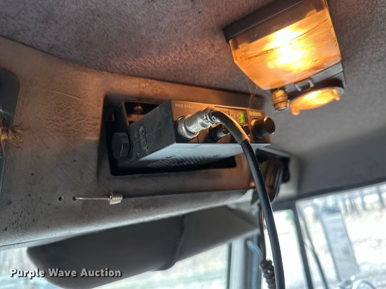 image for item DV0743 2001 International  F-4900 dump truck