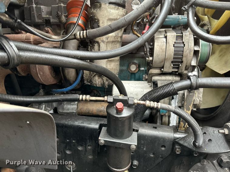 image for item DV0743 2001 International  F-4900 dump truck