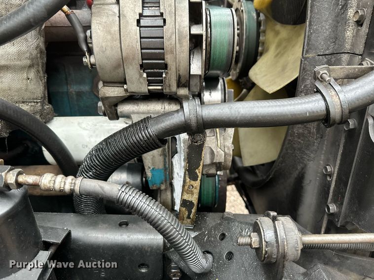 image for item DV0743 2001 International  F-4900 dump truck