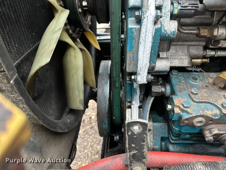 image for item DV0743 2001 International  F-4900 dump truck