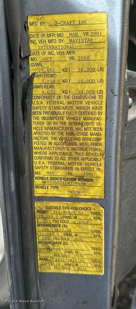 image for item DV0743 2001 International  F-4900 dump truck