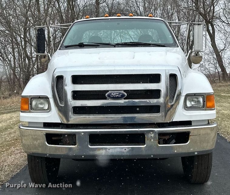 image for item DV0744 2010 Ford  F750 Super Duty XL utility / service truck