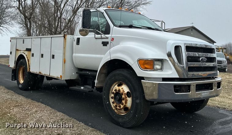 image for item DV0744 2010 Ford  F750 Super Duty XL utility / service truck