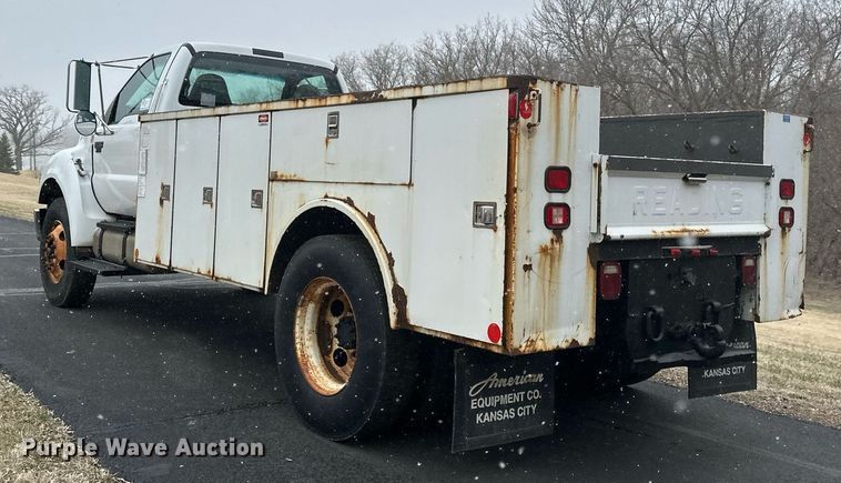 image for item DV0744 2010 Ford  F750 Super Duty XL utility / service truck