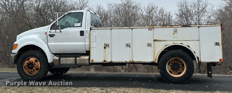 image for item DV0744 2010 Ford  F750 Super Duty XL utility / service truck