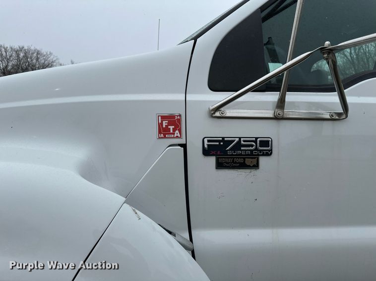 image for item DV0744 2010 Ford  F750 Super Duty XL utility / service truck