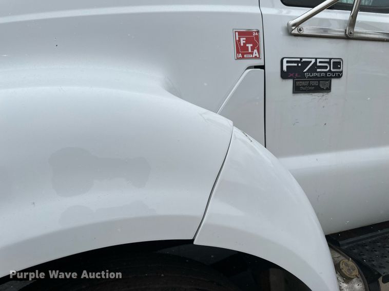 image for item DV0744 2010 Ford  F750 Super Duty XL utility / service truck