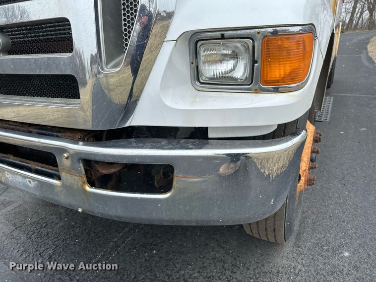 image for item DV0744 2010 Ford  F750 Super Duty XL utility / service truck