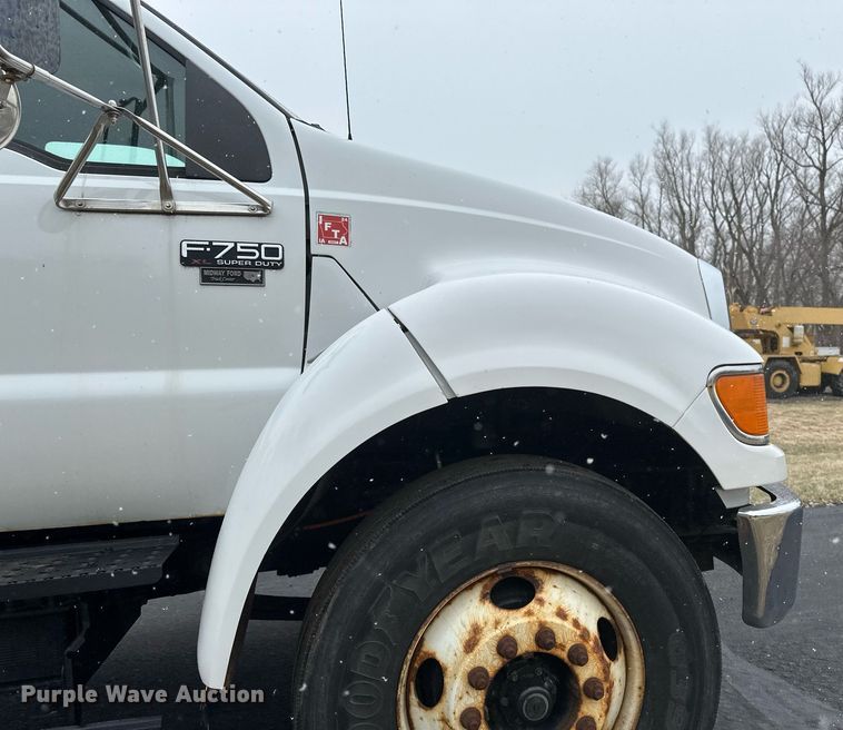 image for item DV0744 2010 Ford  F750 Super Duty XL utility / service truck