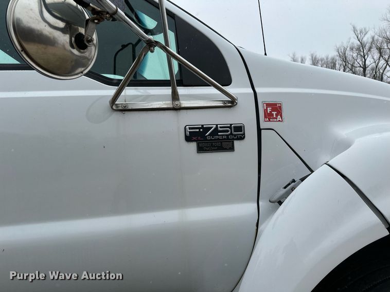 image for item DV0744 2010 Ford  F750 Super Duty XL utility / service truck