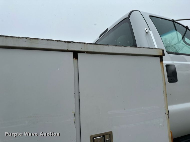 image for item DV0744 2010 Ford  F750 Super Duty XL utility / service truck