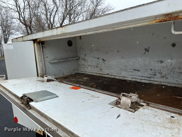 image for item DV0744 2010 Ford  F750 Super Duty XL utility / service truck