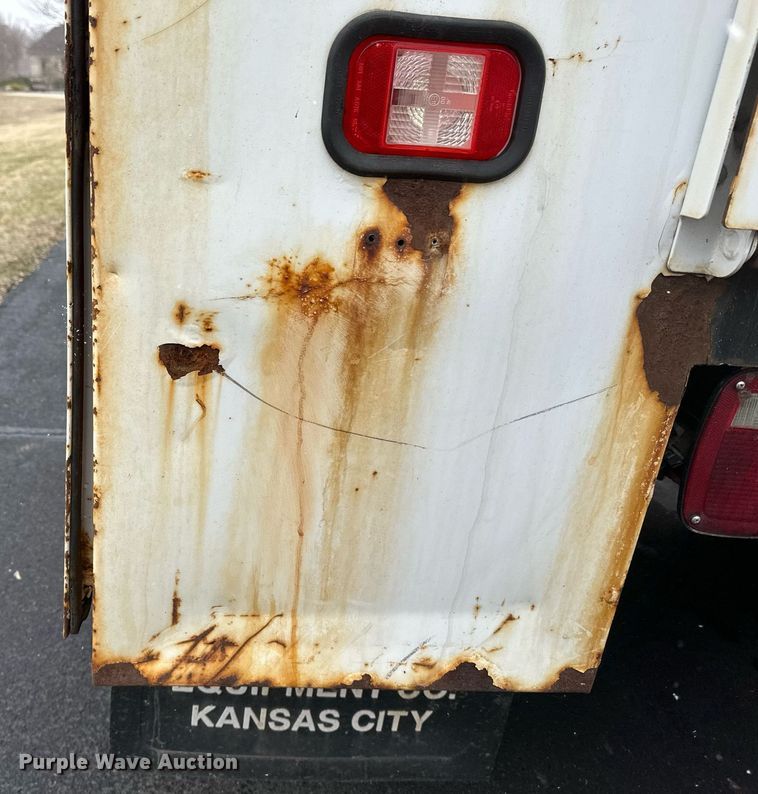 image for item DV0744 2010 Ford  F750 Super Duty XL utility / service truck