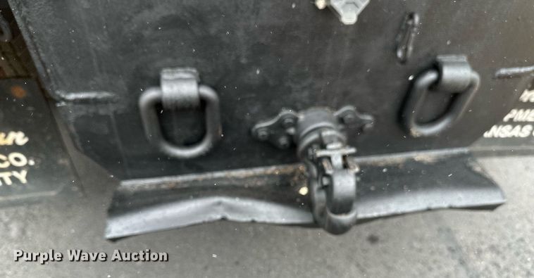 image for item DV0744 2010 Ford  F750 Super Duty XL utility / service truck